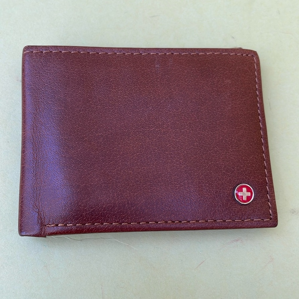 Light brown Alpino Swiss leather wallet/card holder
